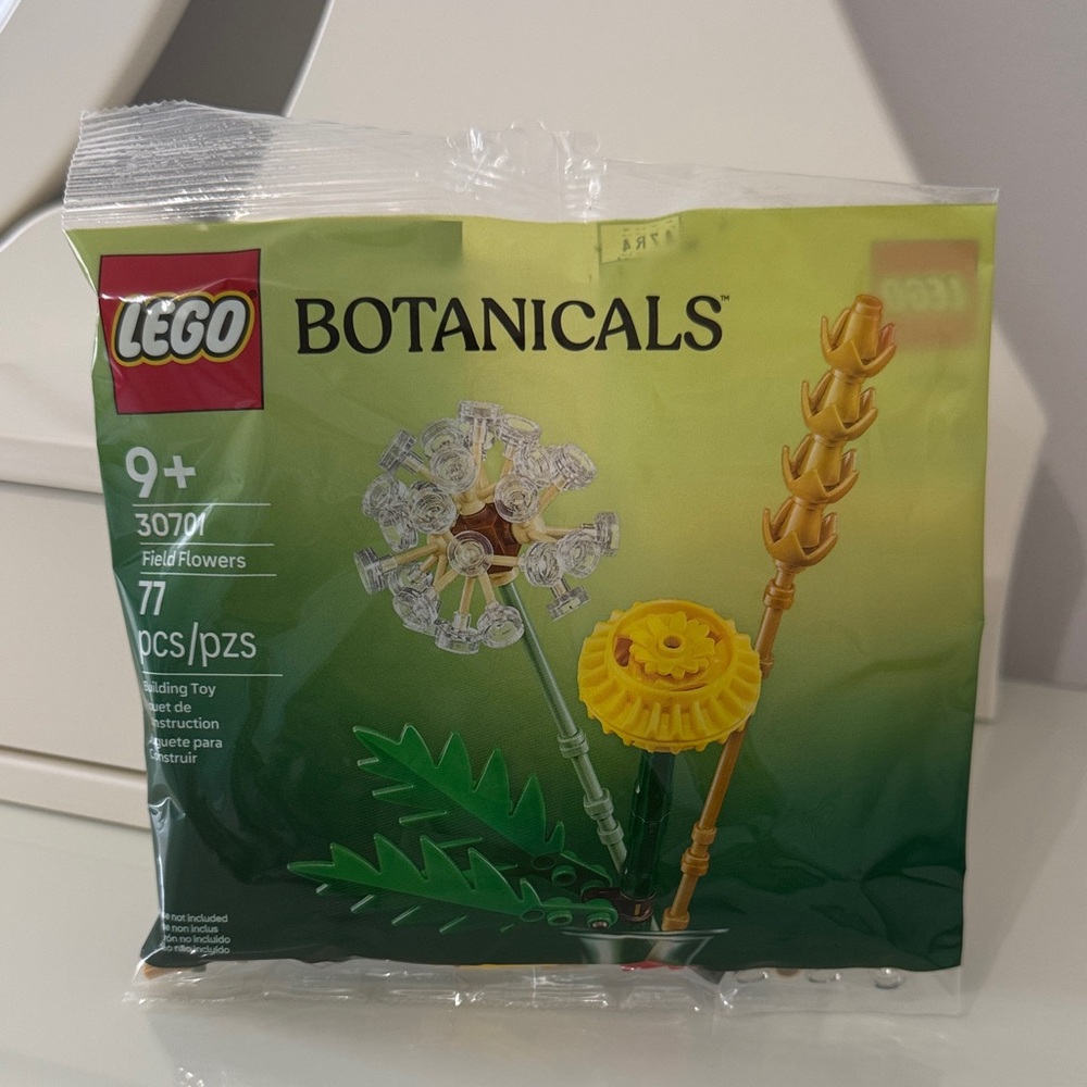 Brand New Lego Botanicals Set
